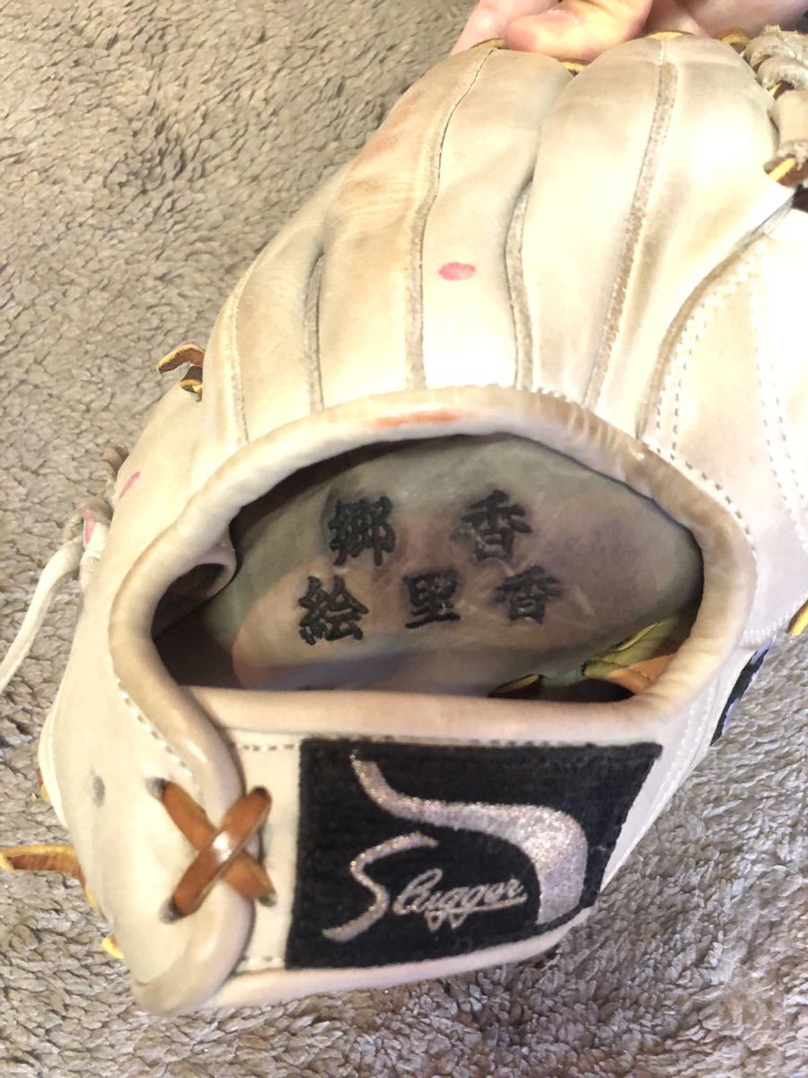 中村紀洋選手、近鉄バッファローズ時代の実使用グローブ 中村紀洋選手、近鉄バッファローズ時代の実使用グローブ