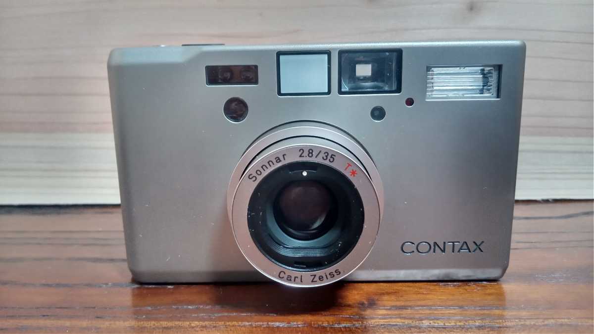 限定販売】 コンタックス CONTAX CONTAX 美品 希少 コンタクックス ウクライナ情勢緊迫化 CONTAX コンパクトフィルムカメラ DateBack T3 フィルムカメラ