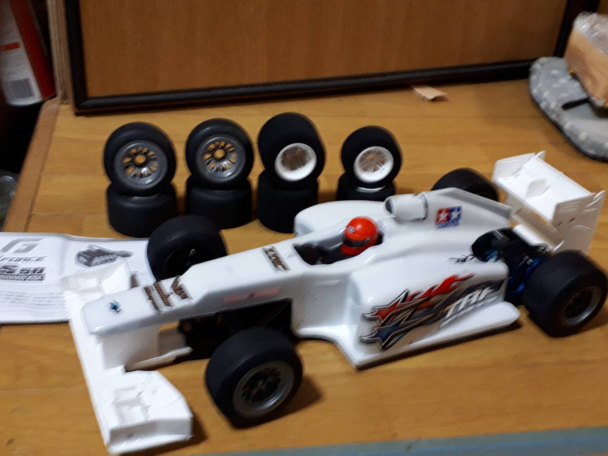 中古1/10電動レーシングカー、タミヤ、F104X1、シャーシ、JXサーボ