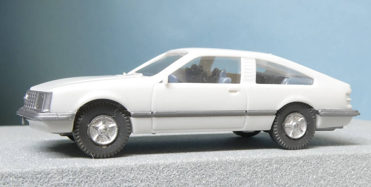 宅急便コンパクト発送 Wiking 83 Opel MONZA 明灰 中古・現状・1輌_画像1