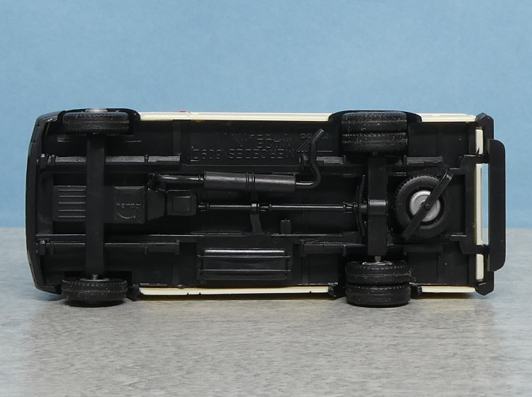 宅急便コンパクト発送 1/87 Herpa 4121 MB T2 救急車 中古・現状・1輌_画像7