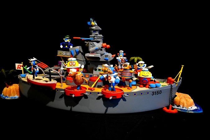 ロボダッチ 戦艦島ジオラマ完成品 ミニロボ12点付きアオシマ模型 ロボダッチ 戦艦島ジオラマ完成品 ミニロボ12点付きアオシマ模型