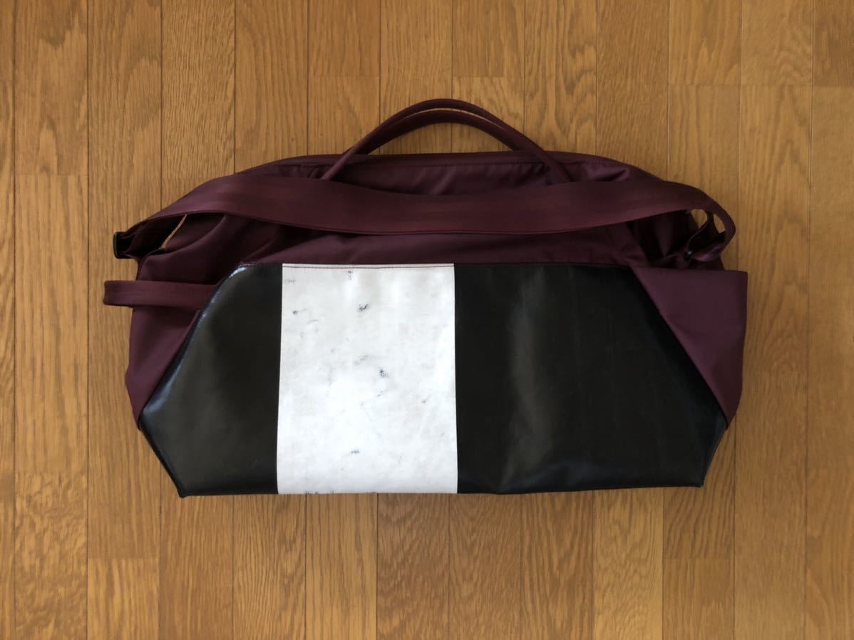 [ new goods unused * rare *]FREITAG / F660 JIMMY0BLACK × WHITE0 maru Sara / MARSALA0TR / English character 0 lustre / gloss having 0 ground thickness canopy 0SPORTS BAG0