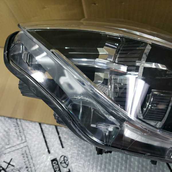 純正品 BMW 3シリーズ F30/31/LCI 右ヘッドライト 右ヘッドランプ