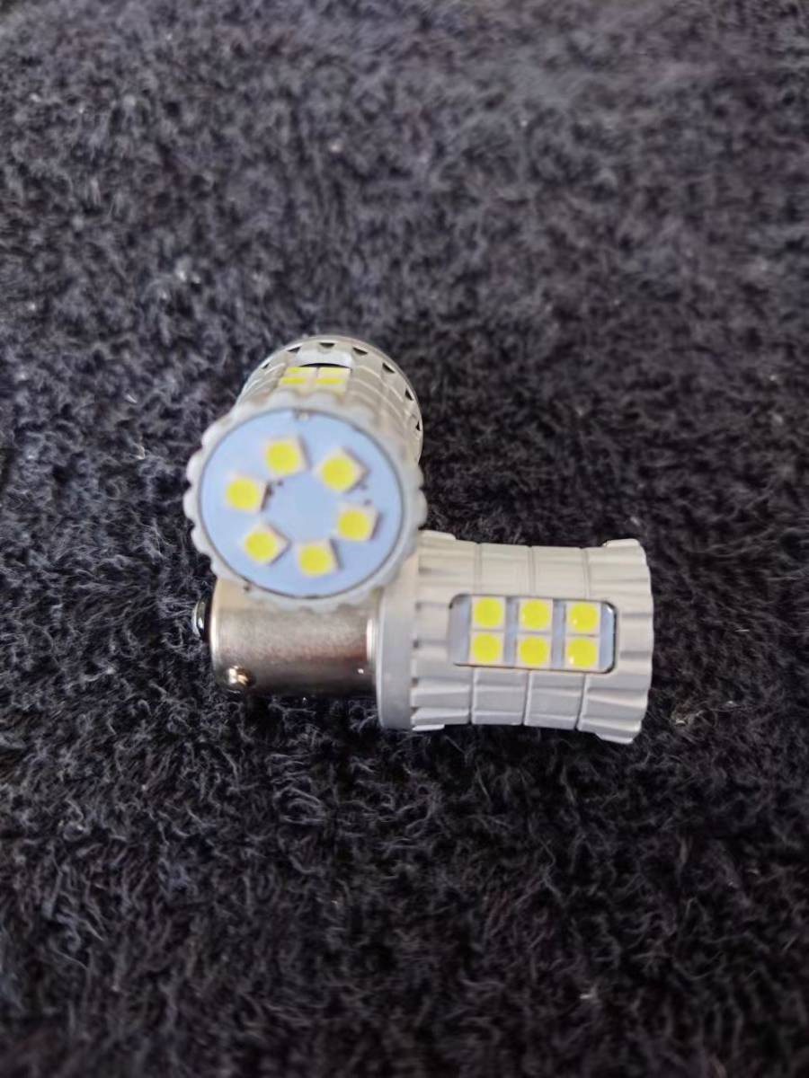 9-30Ｖ Ｓ25 LED　3030チップ 30連　眩しい光　シングル　ホワイト　2個セット_画像1