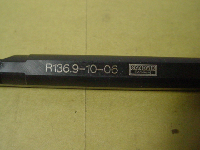サンドビック　旋盤用　内径バイトホルダー　R136.9-10-06 シャンク9*9.5mm 新古品　おまけチップ付　9301_画像6