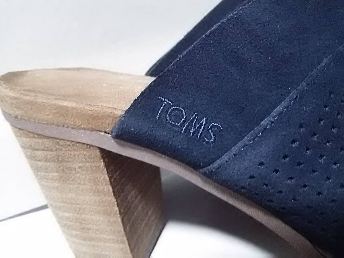 カテゴリ TOMS 美品サンダルの通販 by coco's shop｜トムズならラクマ