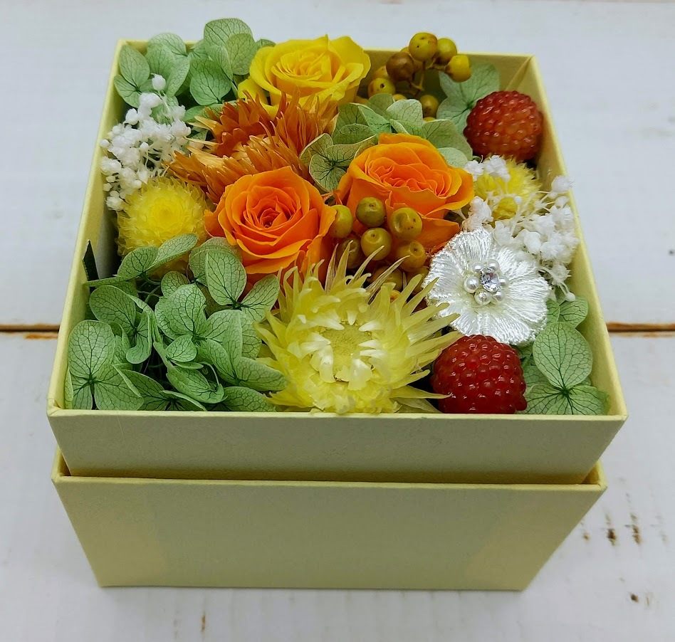* last 1 piece! preserved flower cover attaching flower box yellow * orange * green flower gift . recommendation *