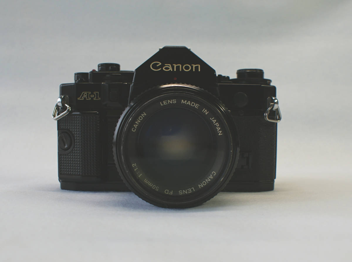 キャノンCanon　A-1　ブラック本体　+　FDレンズ　50mm　1:1.2　セット　一眼レフ　フィルムカメラ　通電OK　シャッター切れます　現状品_画像1