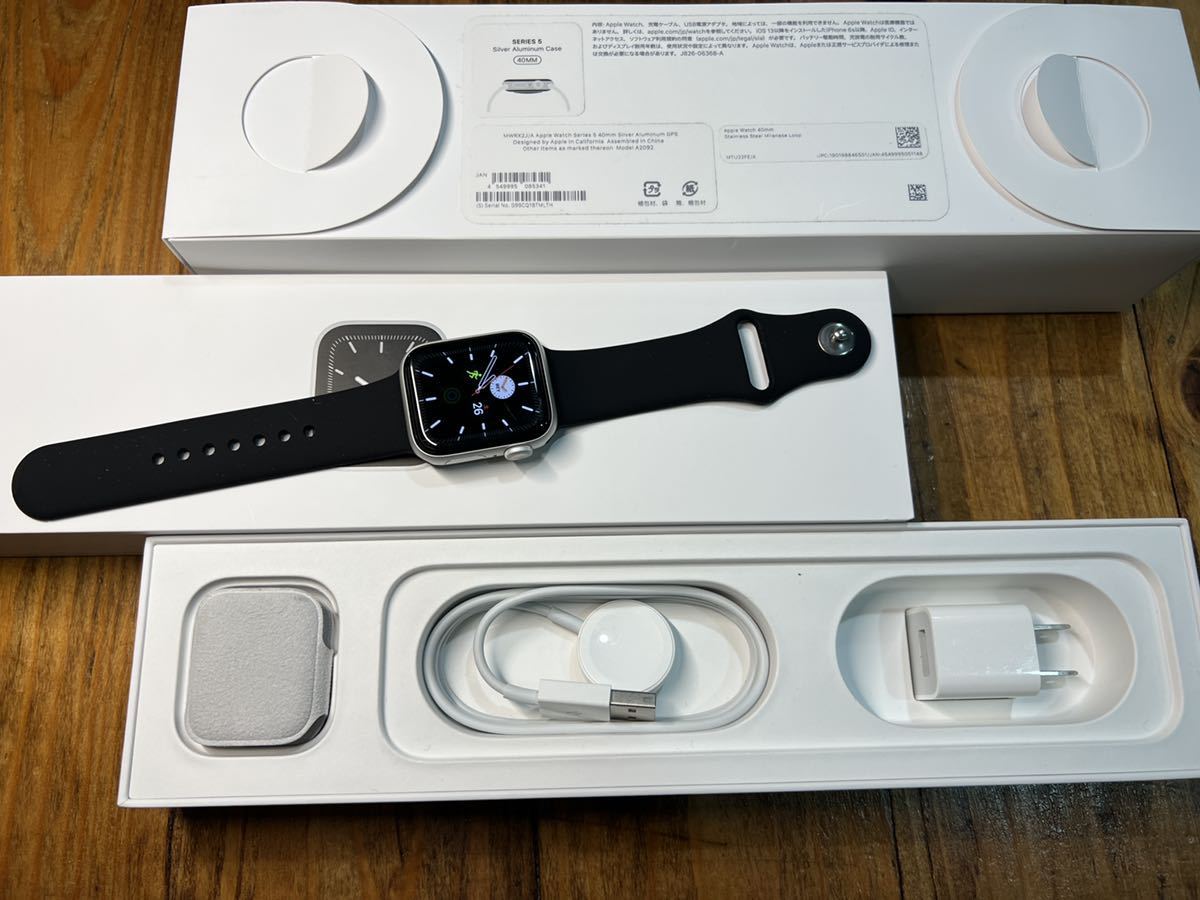 即決 Apple watch Series5 シルバーアルミニウム GPSモデル 40mm 即決 Apple watch Series5 シルバーアルミニウム GPSモデル 40mm
