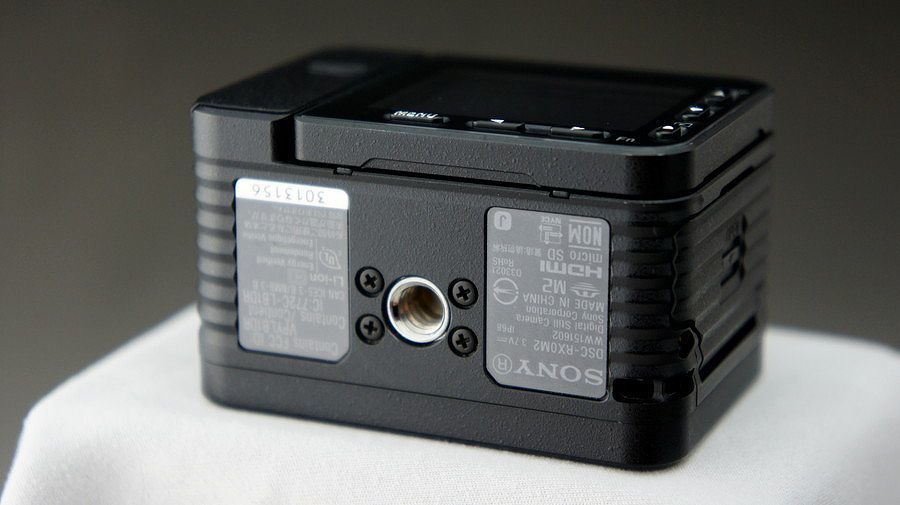 早割クーポン! RX0M2(バッテリー3本、充電器付き) RX0M2(バッテリー3