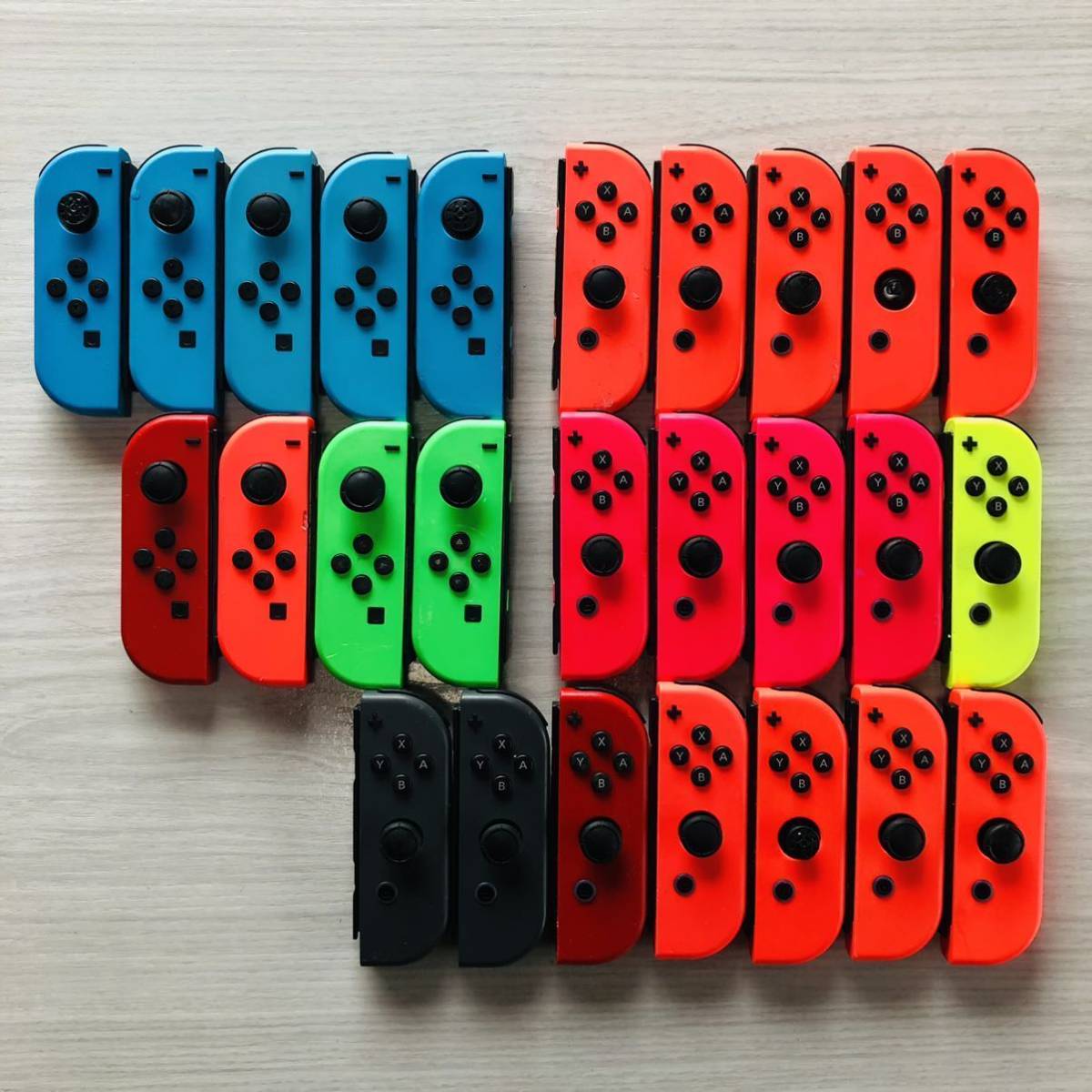 ヤフオク! - Nintendo Switch Joy-Con ジャンク 26個まとめ売