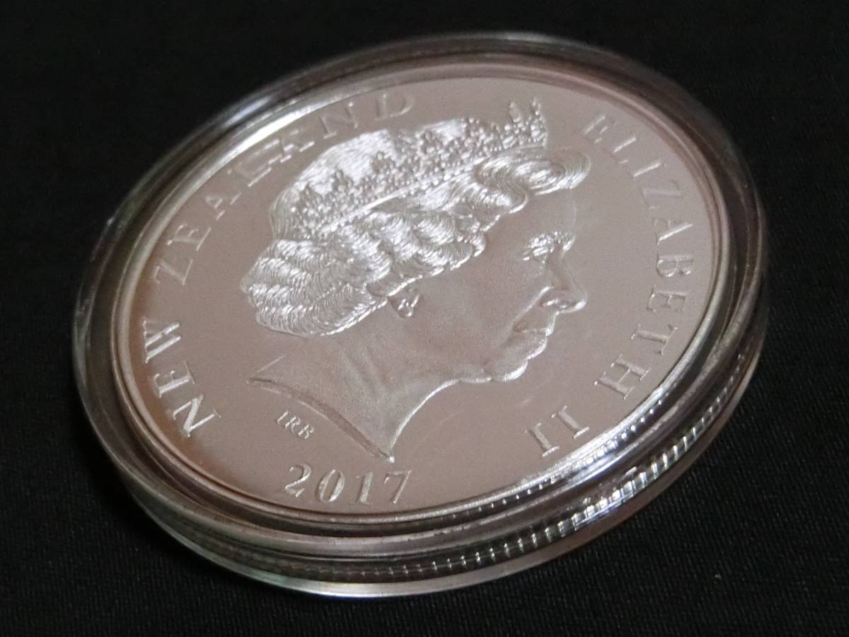 【送料無料】ニュージーランド 2017年 ワライフクロウ 梟 1オンス 5ドル 銀貨 コイン プルーフ硬貨 未使用 未開封 証明書 箱の画像6