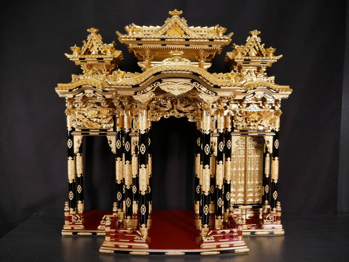 収集品　高級仏壇用宮殿　コウラン付き　本金箔　木製　国産　仏壇（オ）　3345　M