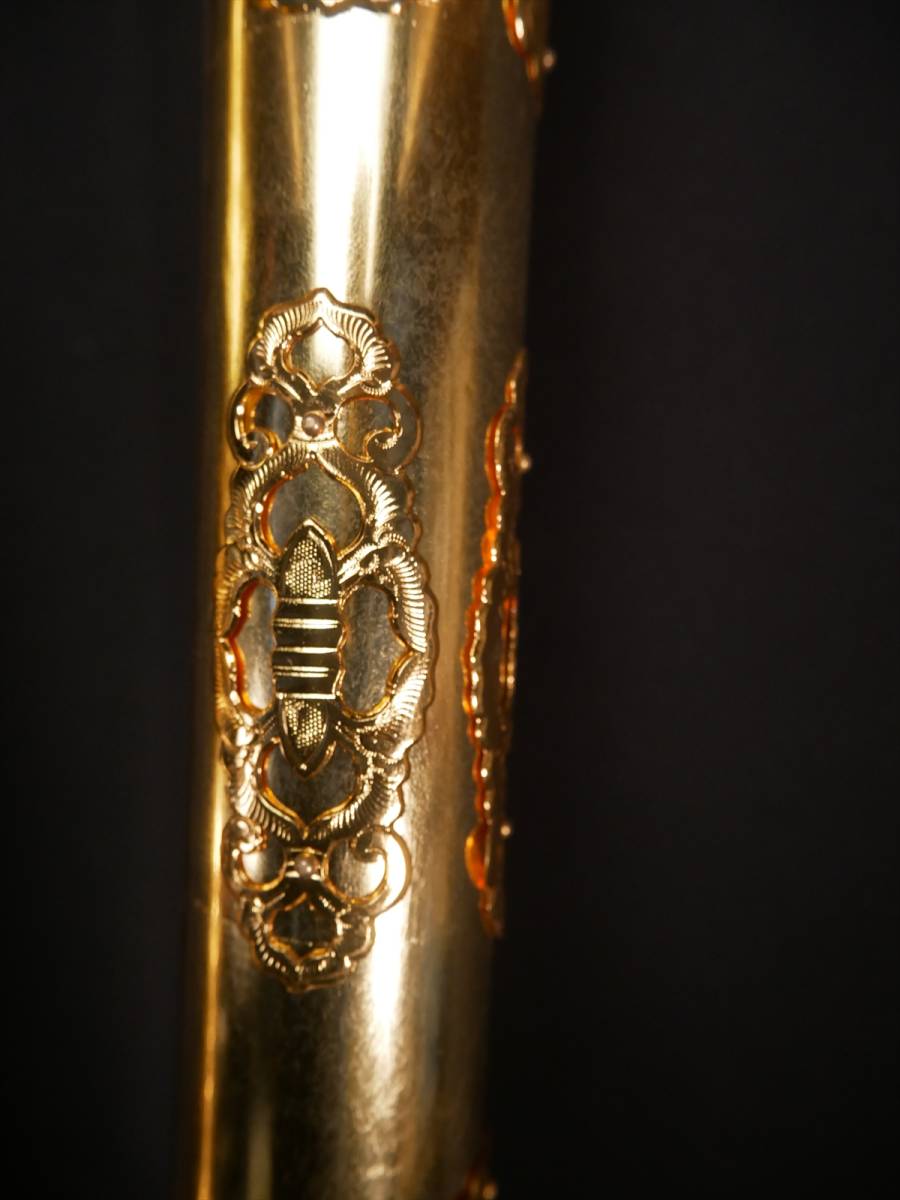 収集品(中古)本金箔大柱 本金鍍金金具付き 高級仏壇の部品 収集品(中古)本金箔大柱 本金鍍金金具付き 高級仏壇の部品