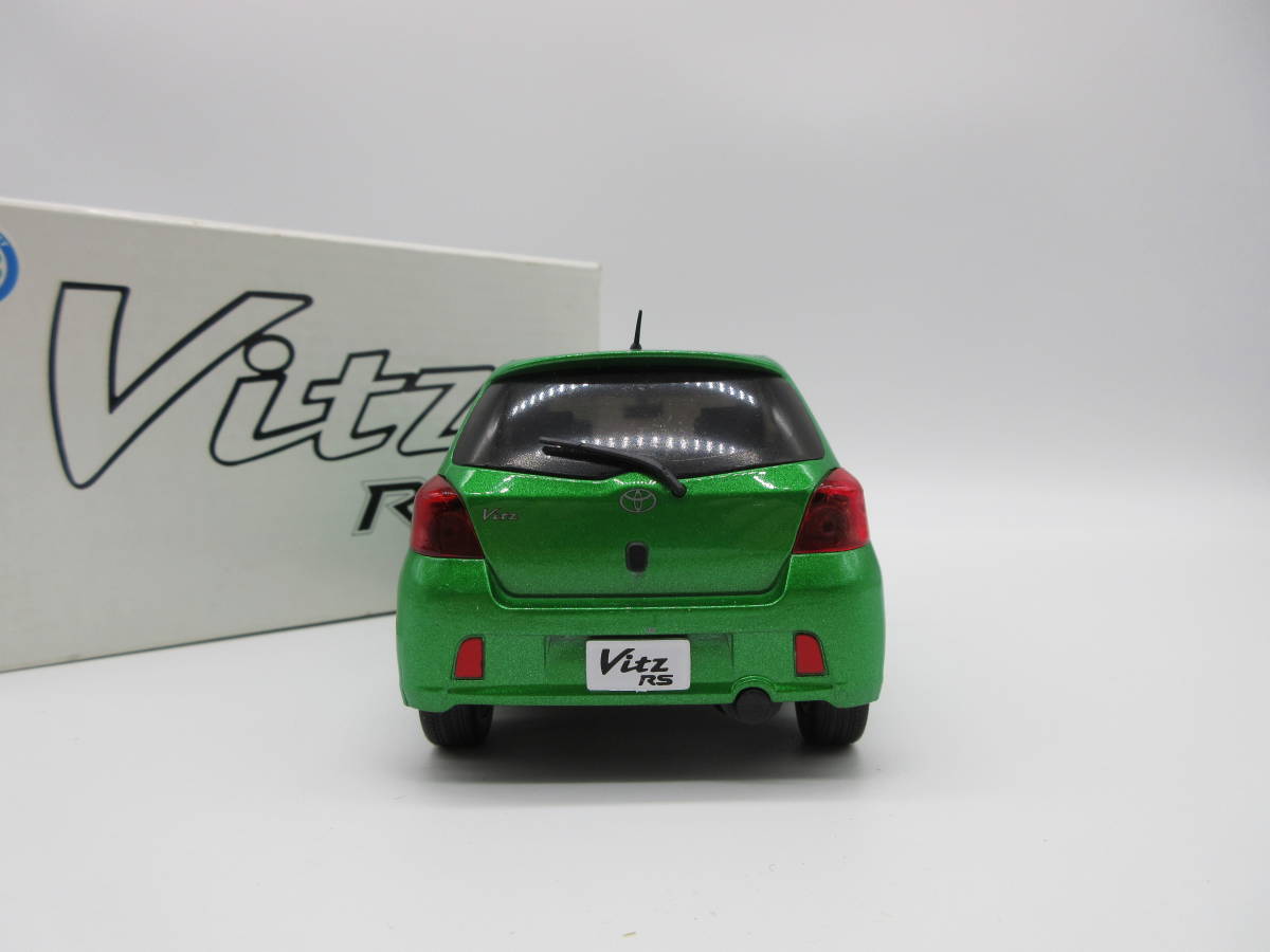 1/24 トヨタ 2代目ヴィッツRS カラーサンプル 非売品 ミニカー
