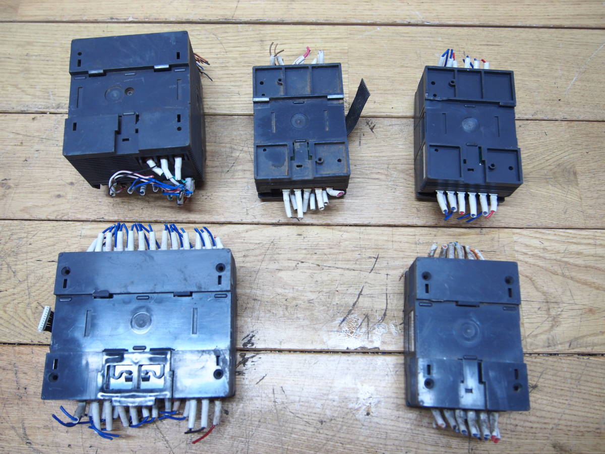 ☆【R0309-3】KEYENCE キーエンス KV-40DT KV16DR KV-E16X ×2 KV-24AT