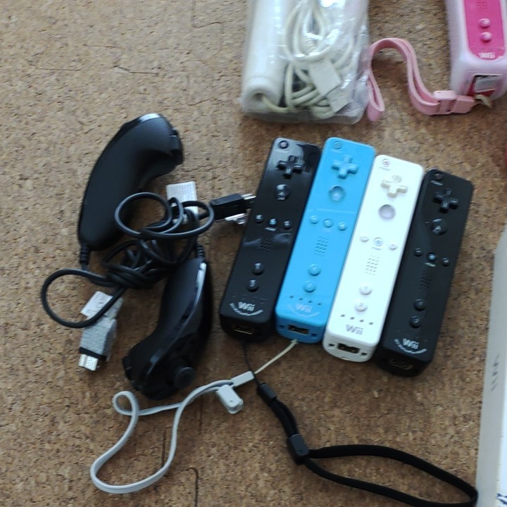 Wiiリモコン 周辺機器 Wii ヌンチャク WiiU　クラシックコントローラー