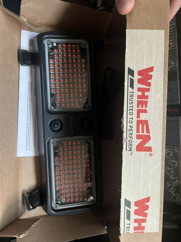 Whelen FlatLighter LED レッド 赤 バイザーライト パトランプ パトライト 警光灯 警視庁 警察 アメリカンポリス パトカー フラットビーム