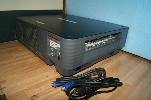 PANASONIC プロジェクター PT-DW5100 ☆5500ルーメン☆ HDMI