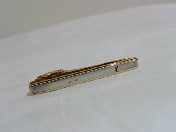 正規 Yves Saint Laurent イヴサンローラン YSLロゴ ゴールド 正規 Yves Saint Laurent イヴサンローラン YSLロゴ ゴールド