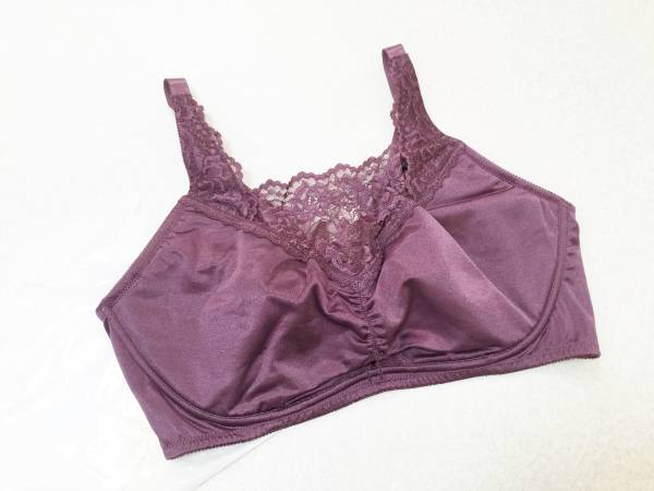 ◆ブラジャー G90◆ニッセン★グラマーサイズ*着やせ系ブラ*ワイヤーブラジャー：紫