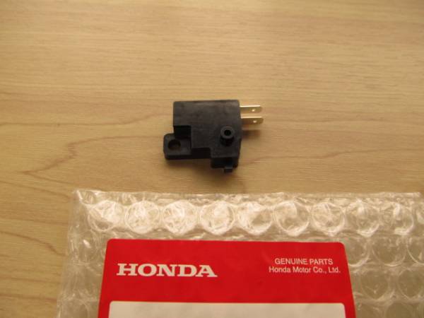 XLR250R MD16 純正フロントブレーキスイッチ　新品