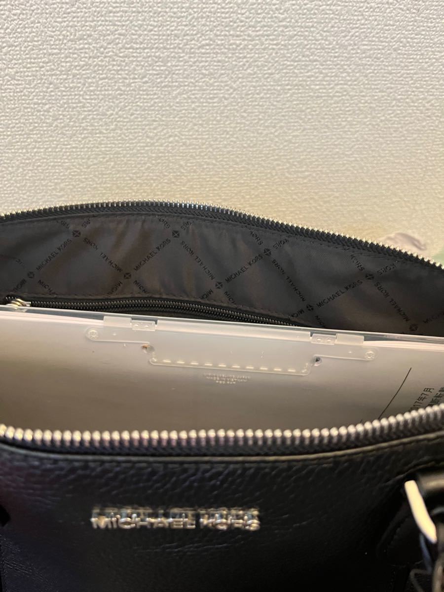 MICHAELKORS マイケルコースショルダー付きハンドバッグ ブラックタグ