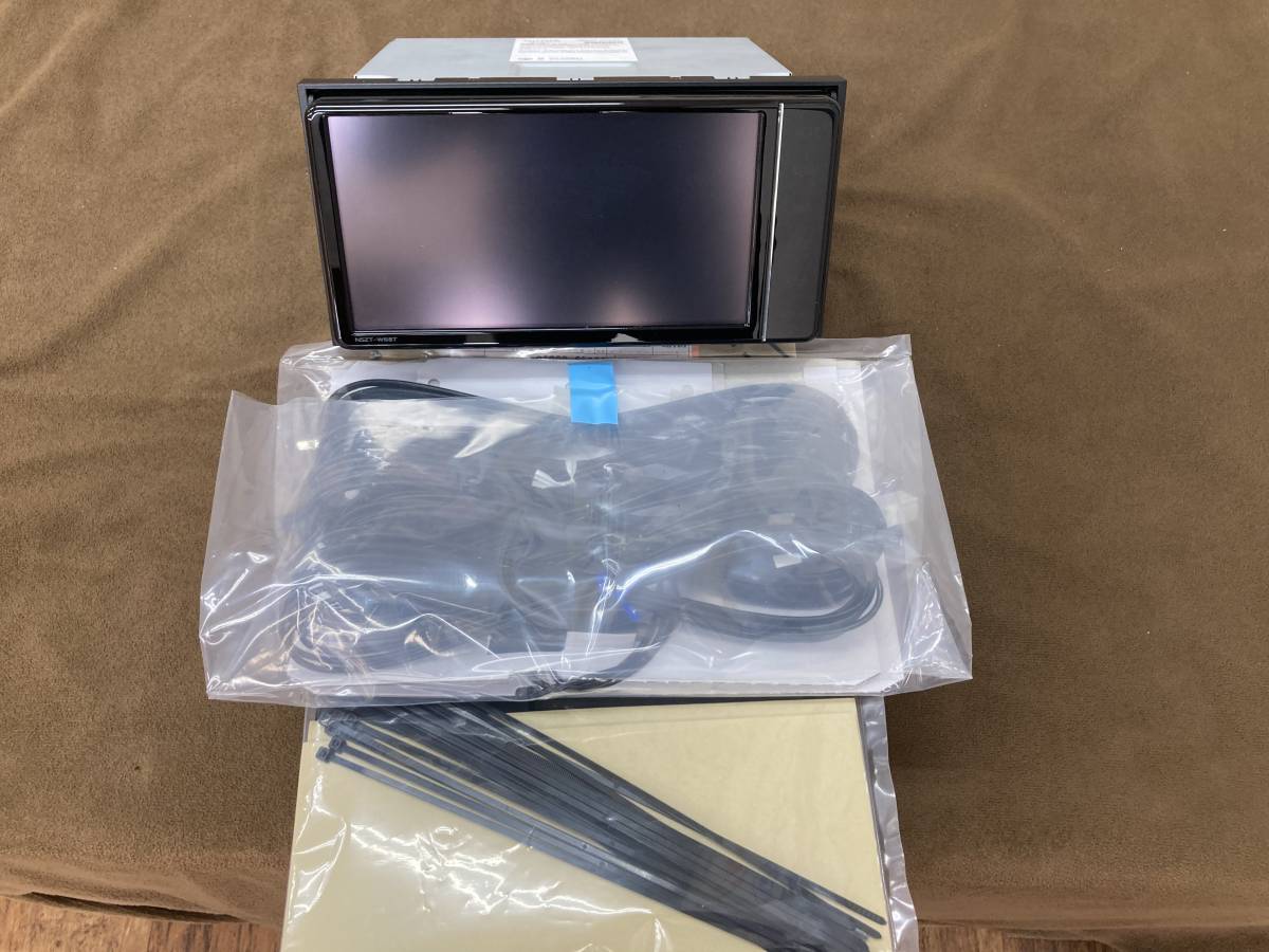NSZT-W68T トヨタ 純正 7インチ ナビ フルセグTV 新品GPSアンテナ付き