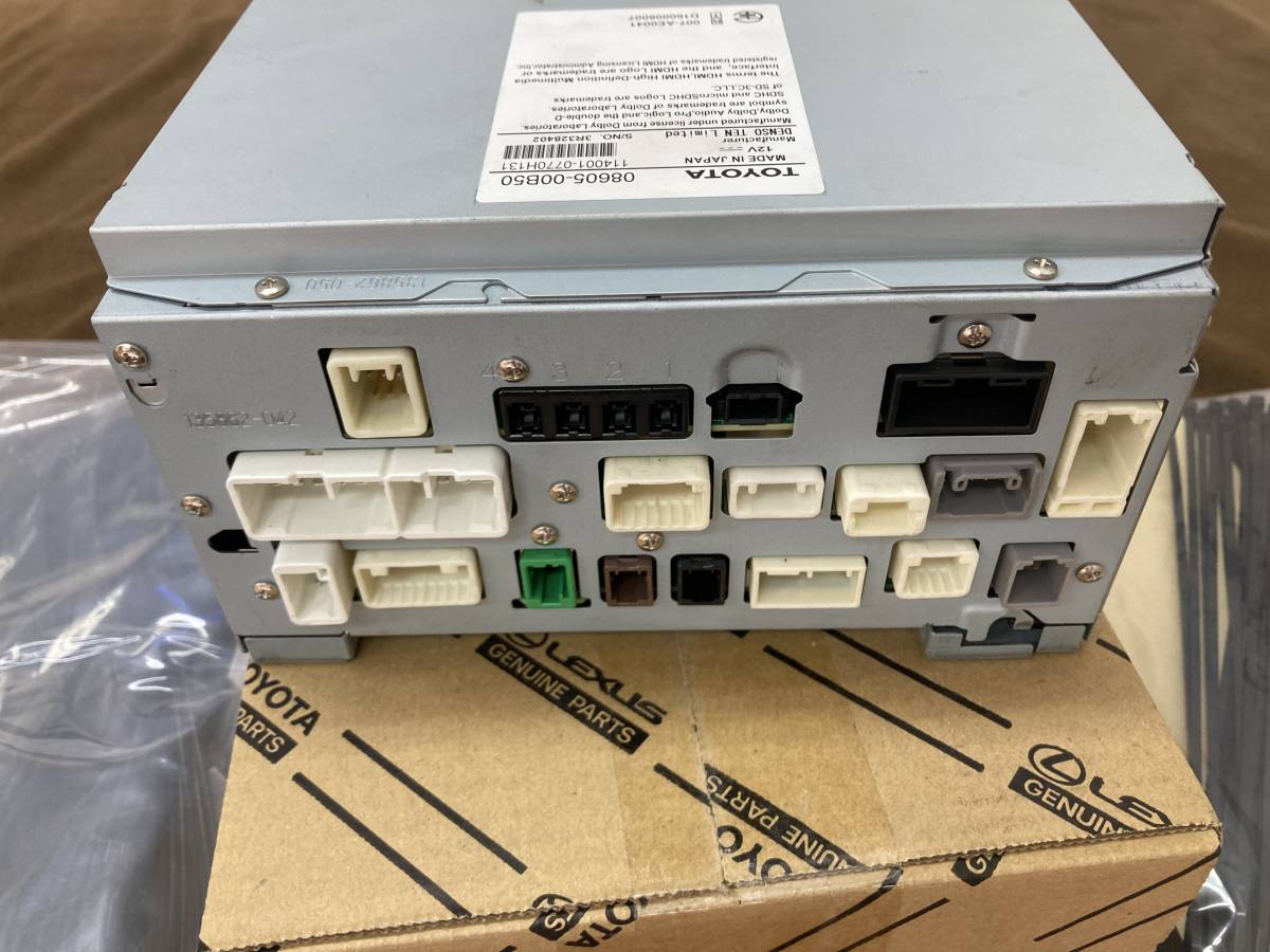 NSZT-W68T トヨタ 純正 7インチ ナビ フルセグTV 新品GPSアンテナ付き
