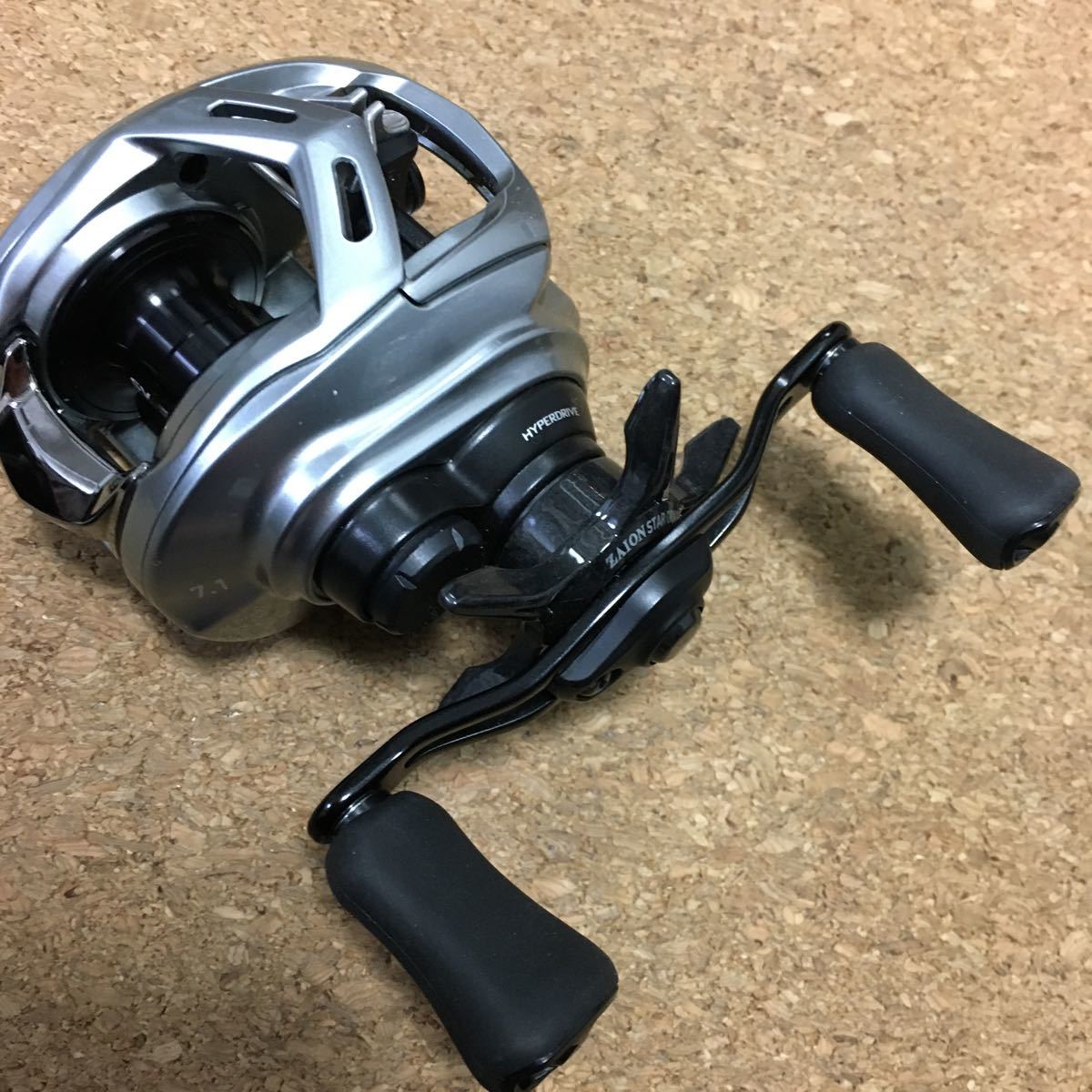ダイワ 21アルファス SV TW 800H 右巻き ALPHAS ベイトリール 美品