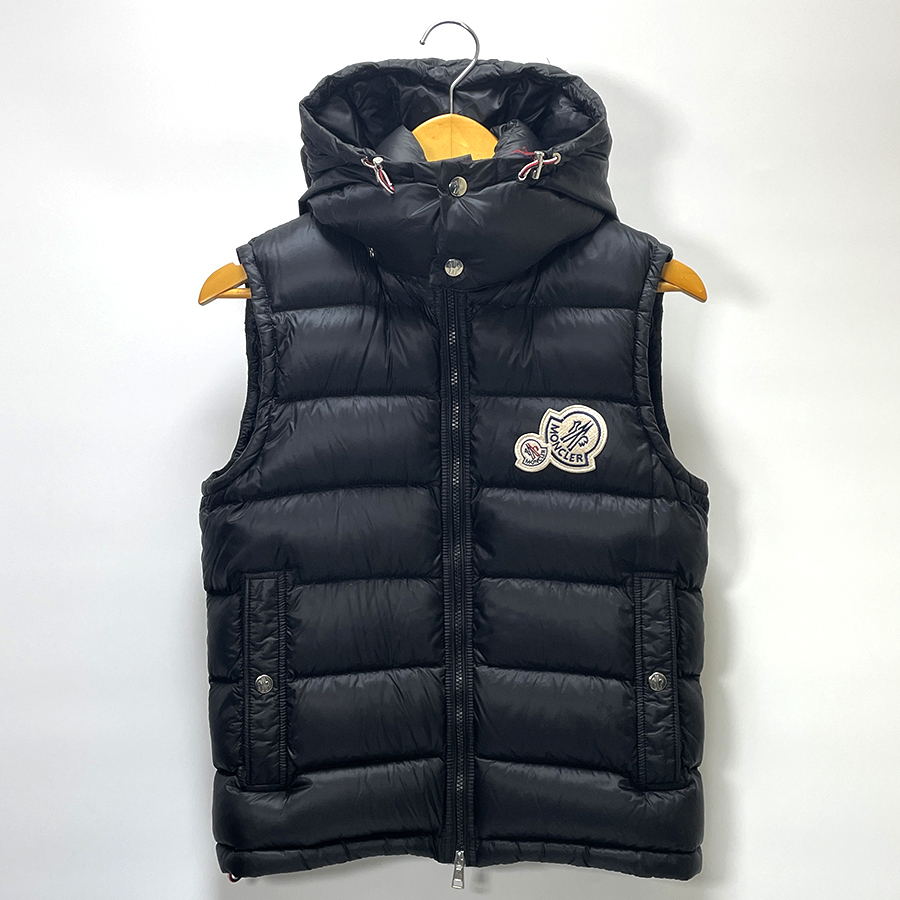 Yahoo!オークション - 【Aランク】MONCLER モンクレール ダウンベスト