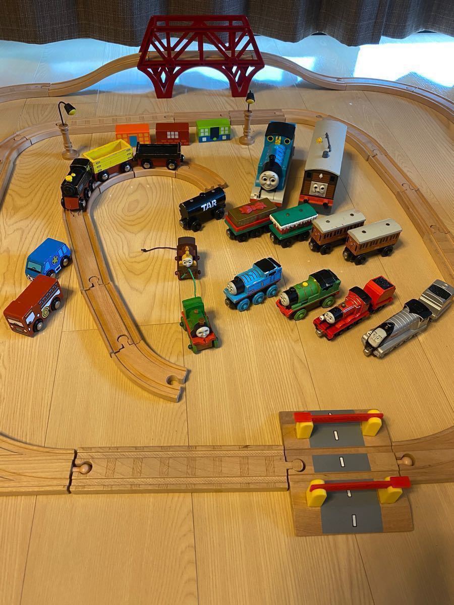 超特価コーナー ●機関車トーマス　木製レールセット　新品● 知育玩具