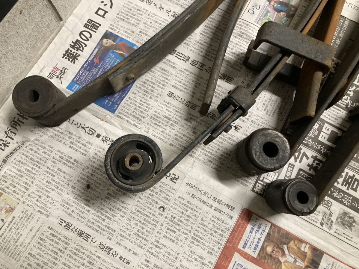 JA11ジムニー リーフスプリング 板バネ シャックル 純正 セット 品