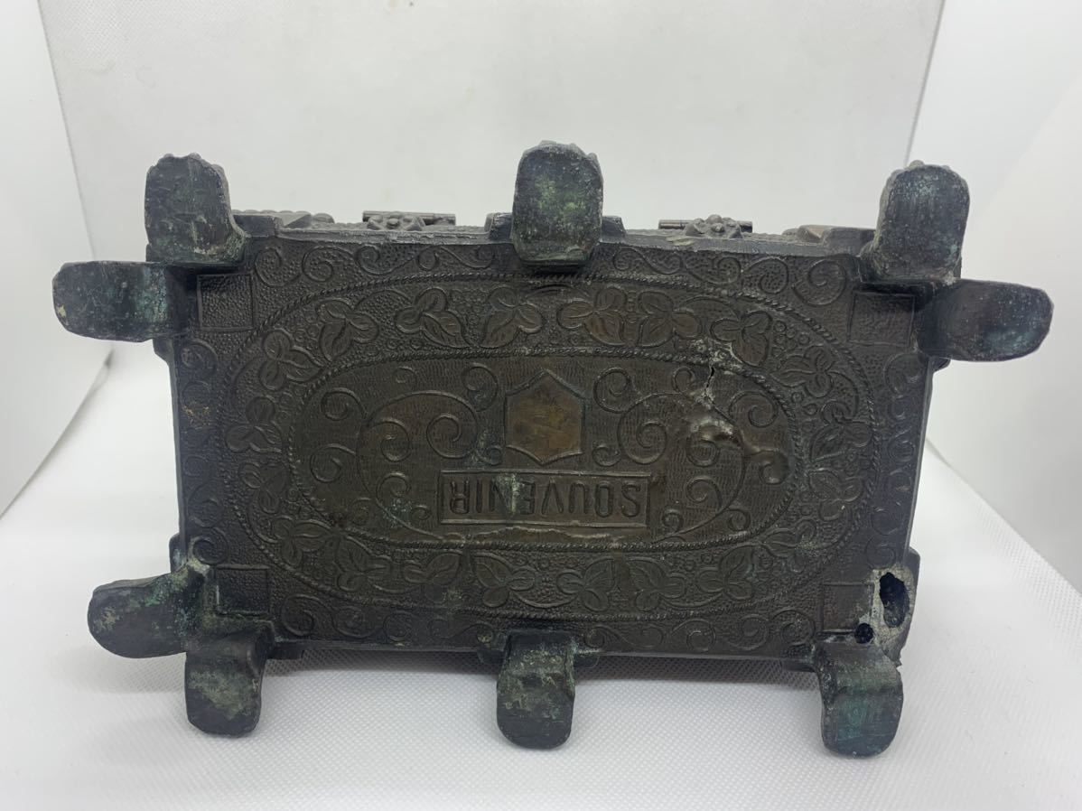 ポーランド ステファンバートリ 墓石 棺桶 アンティーク 箱 iron Box souvenir 小物入れ 金属製 鉄製 ヴィンテージ 1.8kg 骨董品 銅製