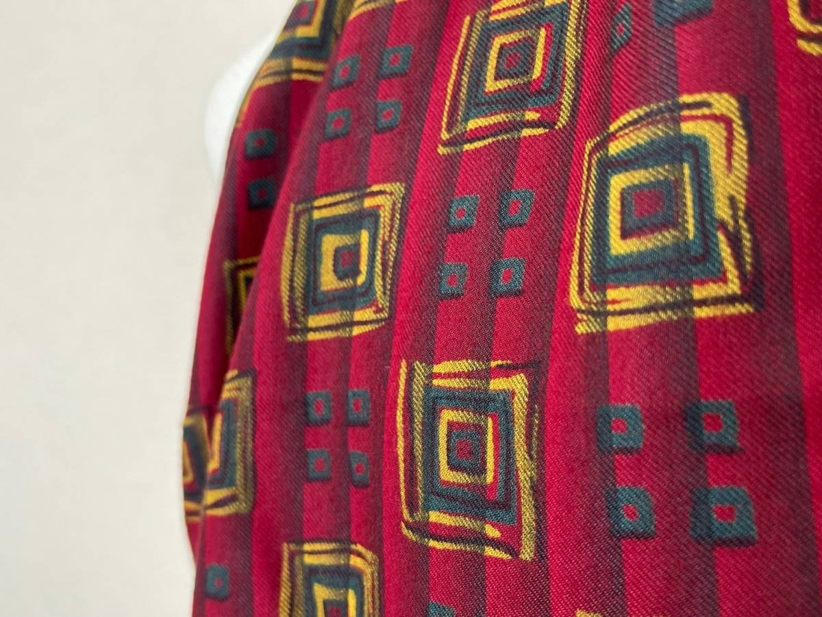 希少《 Tootal / 幾何学模様 》60s 70s 美品【 英国製 イングランド レーヨン 総柄 ボルドー ストール ビンテージ 】_画像5