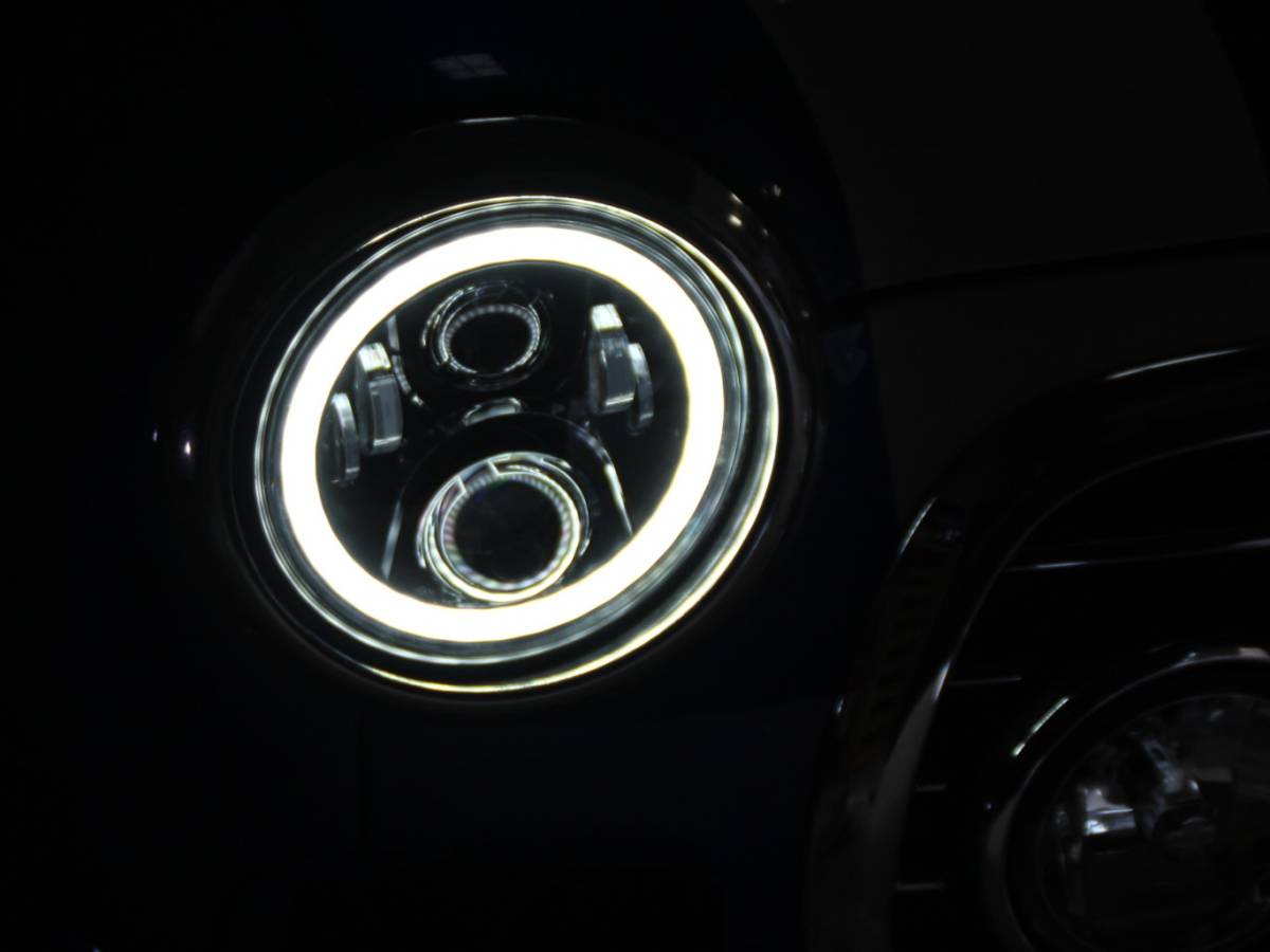 ダイハツ　ミラジーノL700S　LED　プロジェクターヘッドライト　イカリング　左右セット_夜間イカリング点灯シーンです。