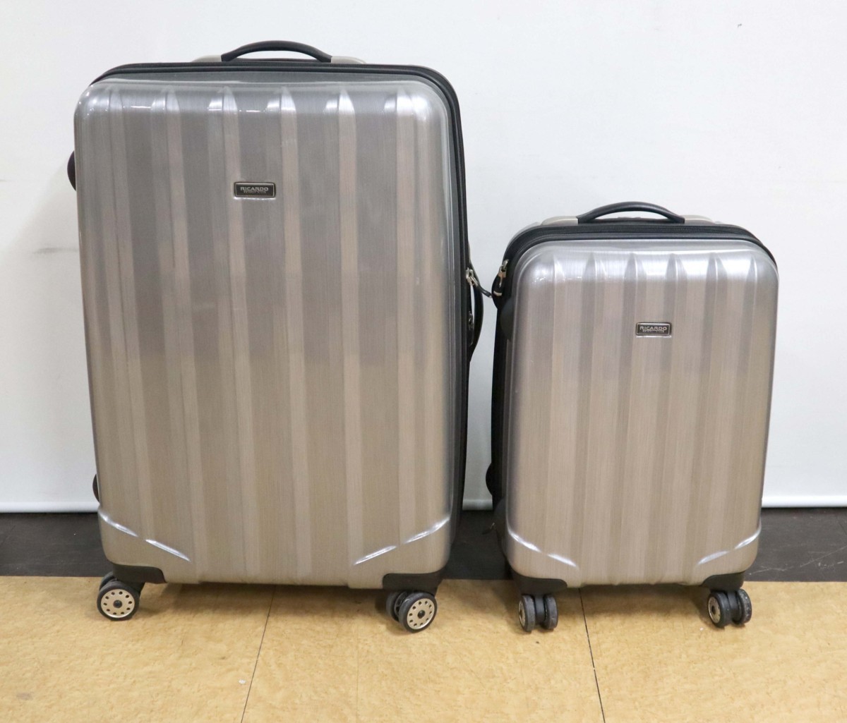 AR5954◇モデルR展示品◇RICARDO◇スーツケース大小2個セット◇ハード