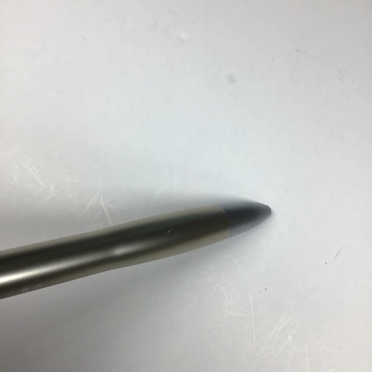 ステッドラーアバンギャルドシャンパンゴールド多機能ペン　黒、赤、青ボールペン　0.5シャープペンシル