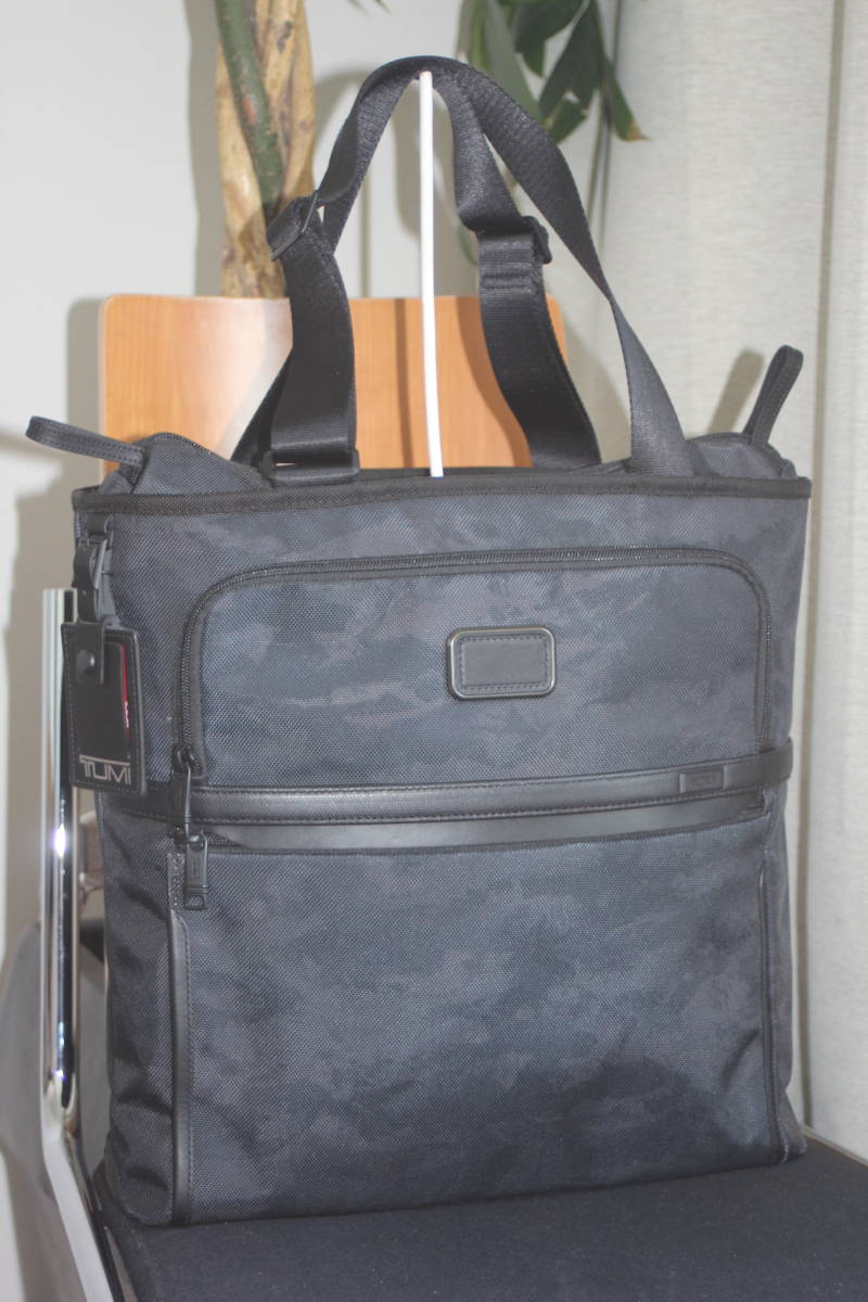 未使用品 肩掛け可能調整ハンドル TUMIトゥミ 「Sty... - ヤフオク!