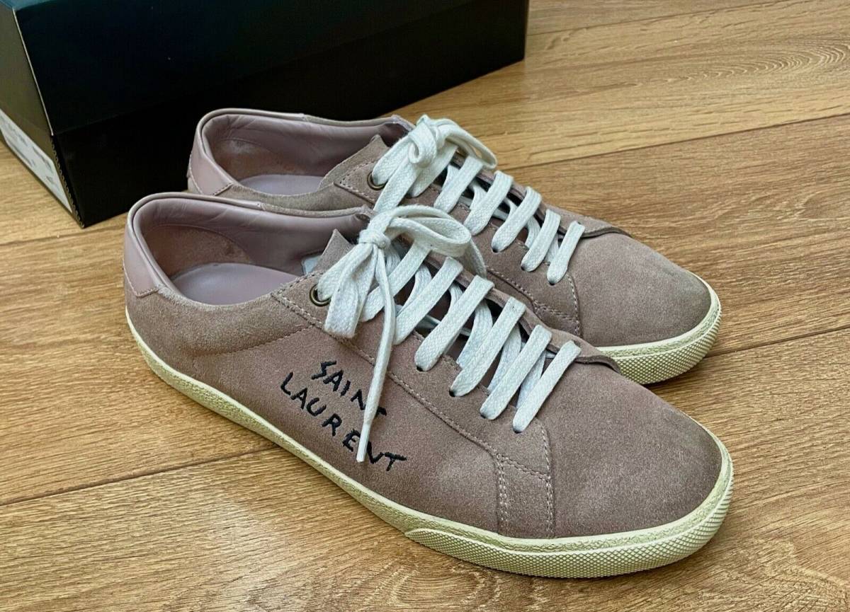 Saint Laurent サンローランのSL06タイプのピンクスエードのスニーカー