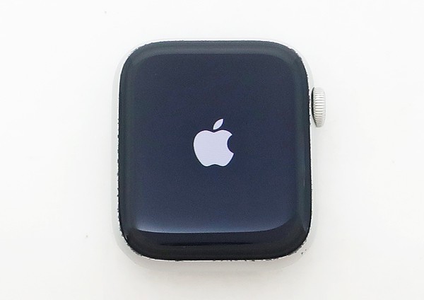 ◇Apple Watch Nike Series4 44mm GPS シルバーアルミニウム ピュアプラチナム/ブラックNikeスポーツバンド MU6K2J/A ic.sch.id