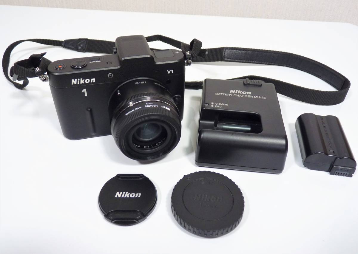Nikon NIKON 1 V1 ボディと、単焦点レンズ 1 NIKKOR 18.5mm f/1.8 の