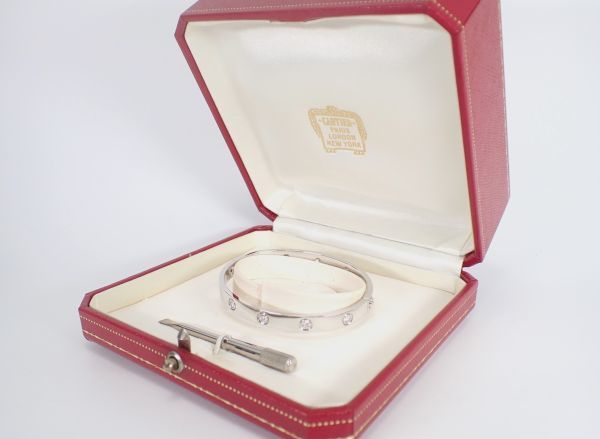 Cartier カルティエ ブレスレット ラブブレス AC 6521 750 10Pダイヤ アクセサリー ケース 専用ドライバー 袋 証明書 取扱書 付 ブランド品_画像1