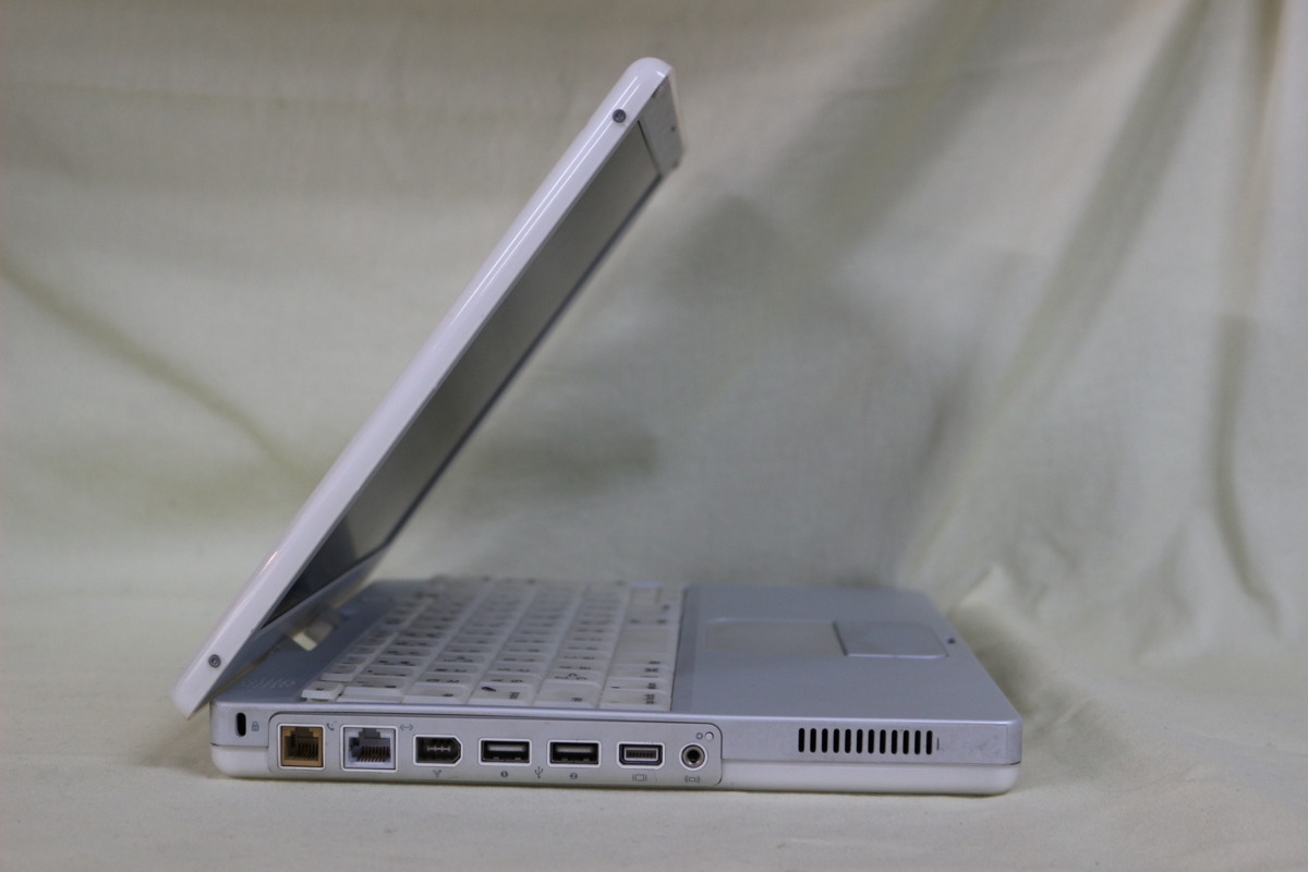  present condition goods laptop Apple iBook M6497 CPU unknown memory unknown HDD unknown 12.1inch OS unknown cash on delivery possible 