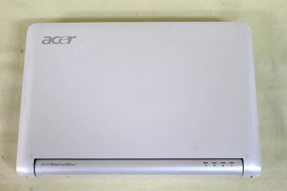 中古ノートパソコン Acer Aspire one ZG5 Atom N270（1.60GHz）8.9型ワイド ミニノート 起動確認済 代引き可_画像3