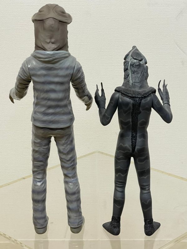 ヤフオク! - B260-K22-3860 フィギュア 2体 ケムール人