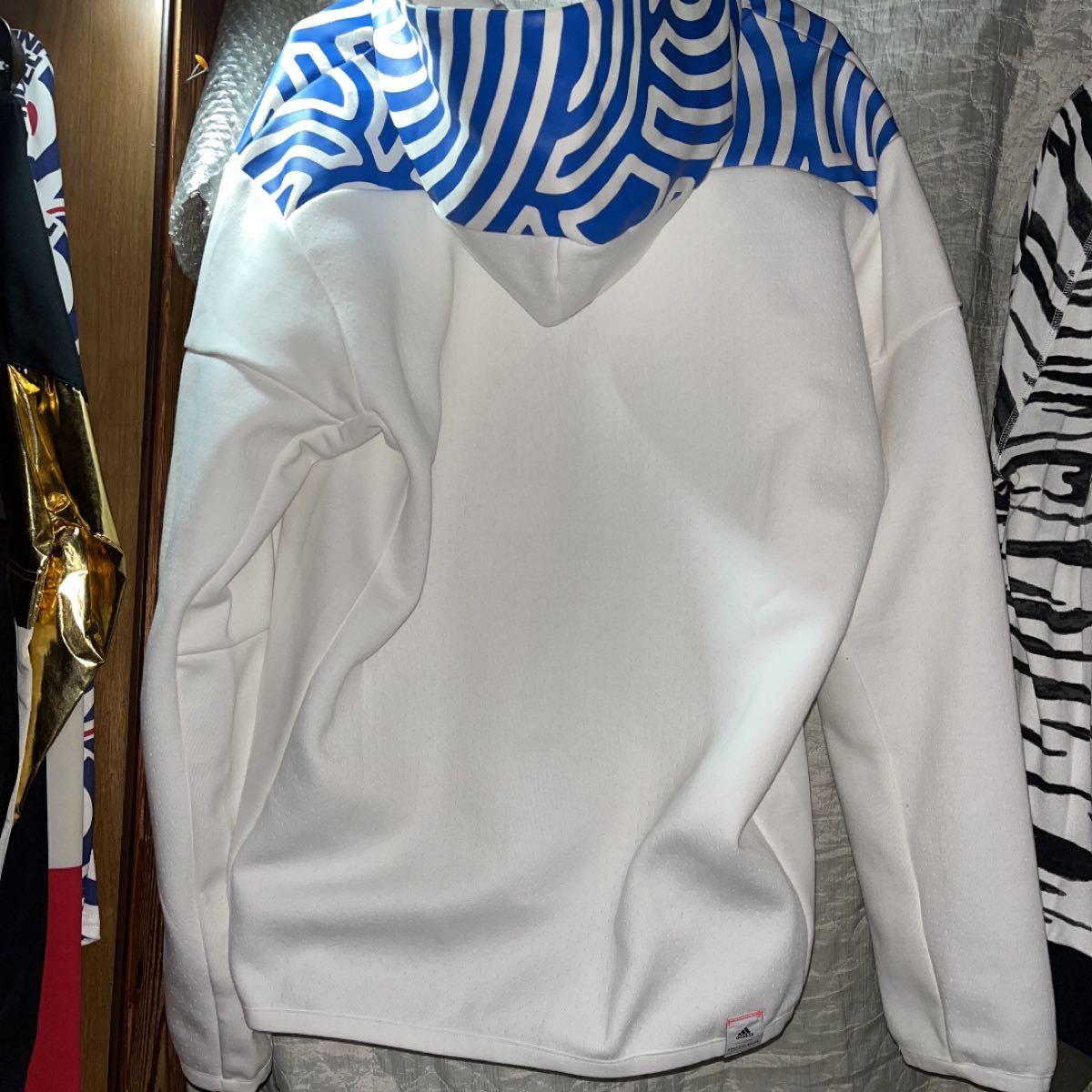 今入手困難 超限定生産 TOKYO 2020 adidas original 世界アーティスト