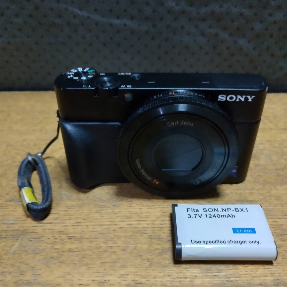 良好品】☆SONY サイバーショット コンデジ ブラック DSC-RX100 2020万