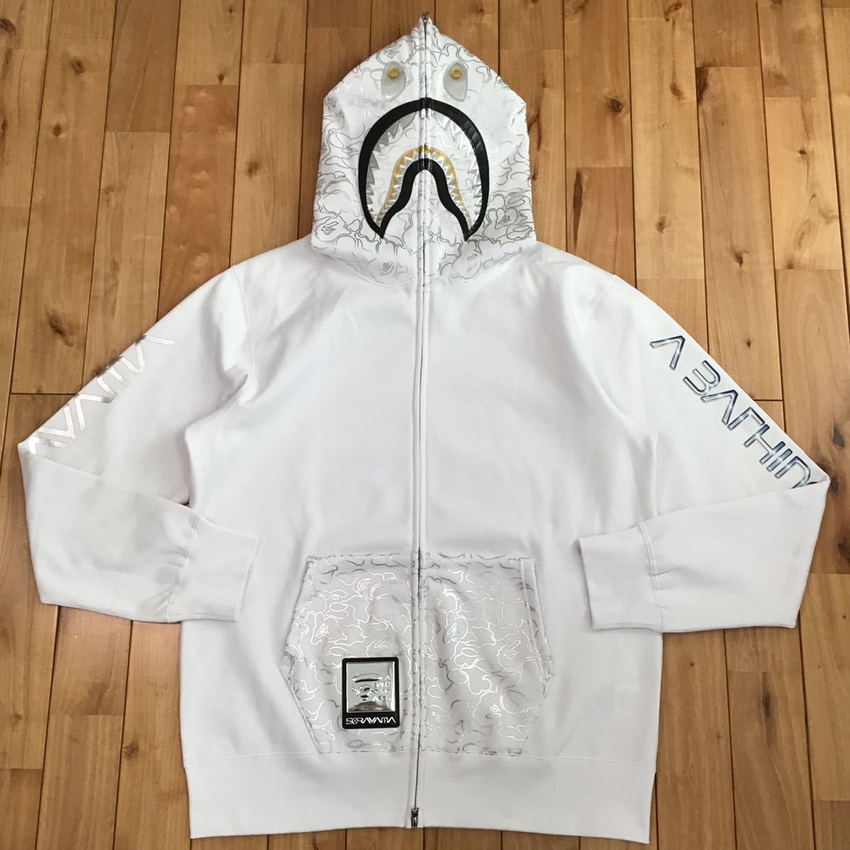 ★新品★ 2XL Hajime Sorayama × BAPE シャーク パーカー shark full zip hoodie a bathing ape 空山基 エイプ ベイプ XXL 空山_画像1